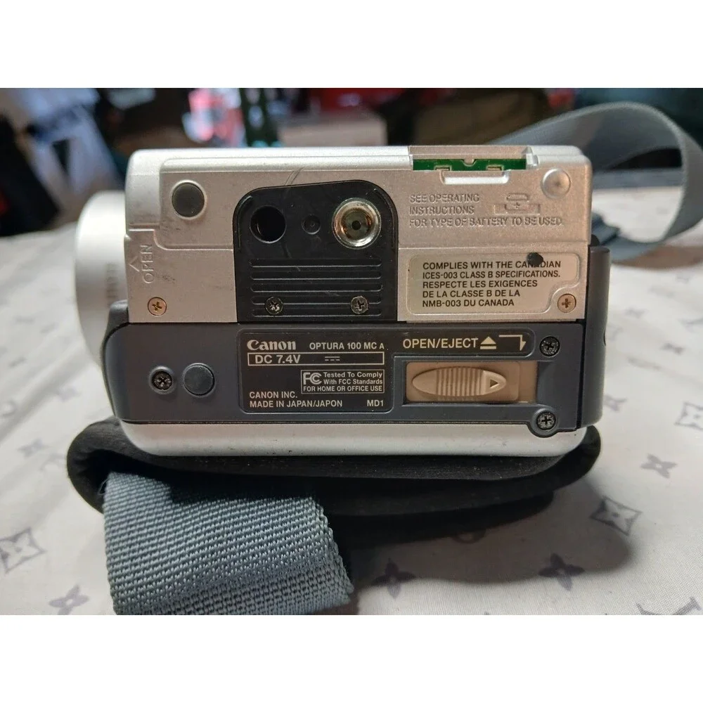 Canon optura 100